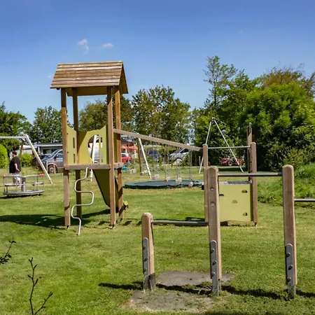 501a Op Recreatiepark De Wielen 샬레