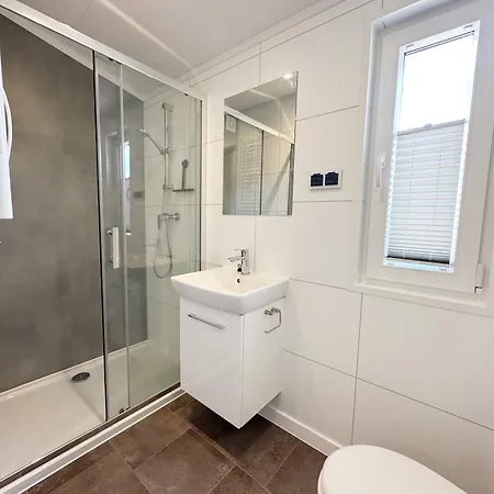 501a Op Recreatiepark De Wielen 샬레 *